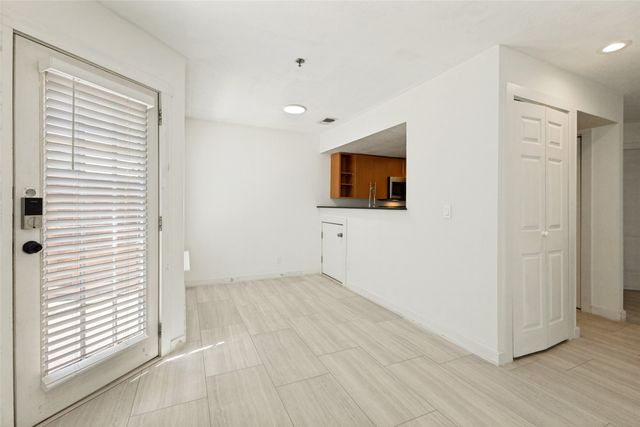 3901 Travis Street 102, Dallas, TX 75204