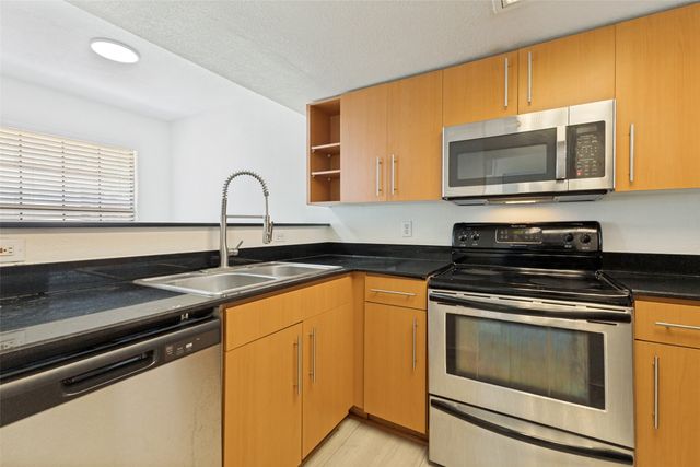 3901 Travis Street 102, Dallas, TX 75204