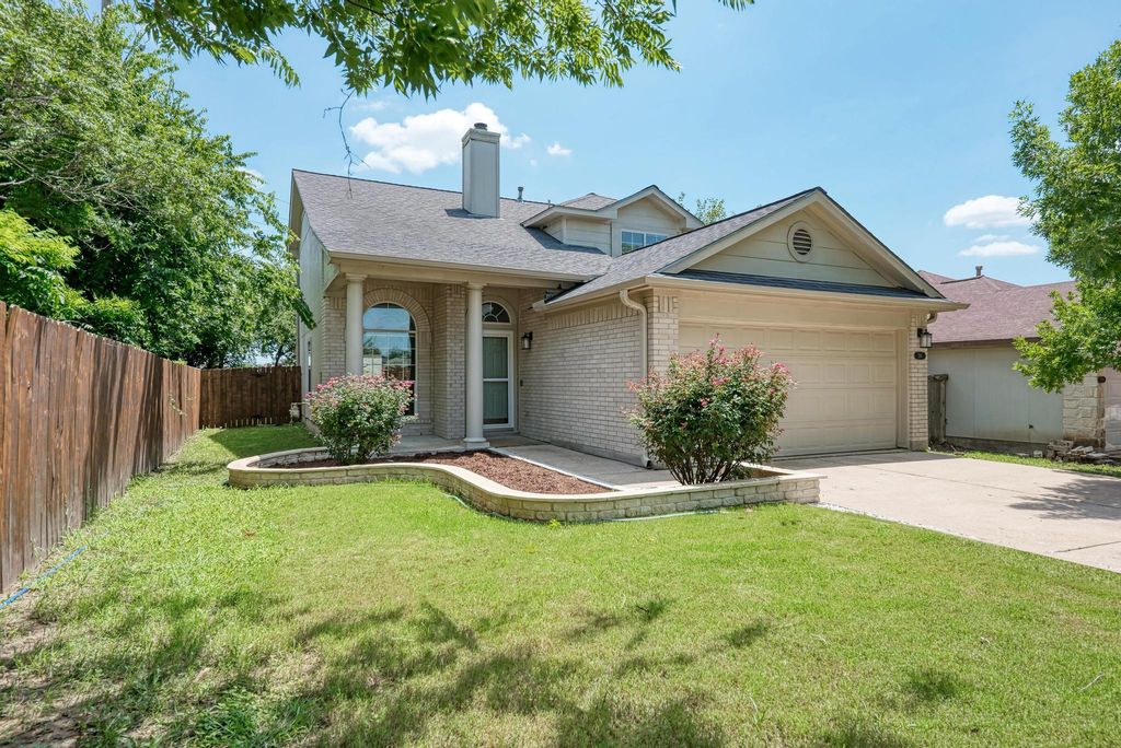 216 Cassandra DR, Hutto, TX 78634
