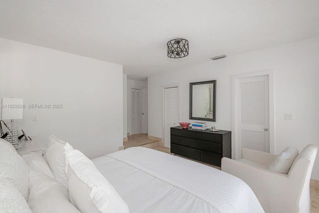 7000 Robles St, Coral Gables, FL 33143