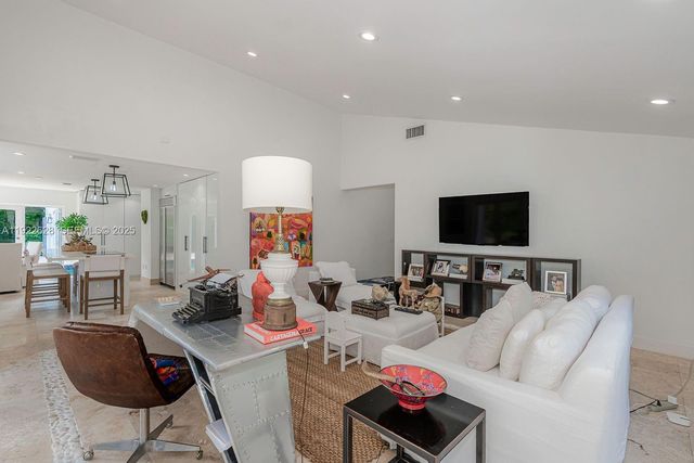 7000 Robles St, Coral Gables, FL 33143