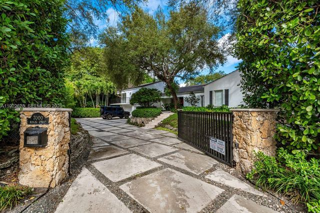 7000 Robles St, Coral Gables, FL 33143