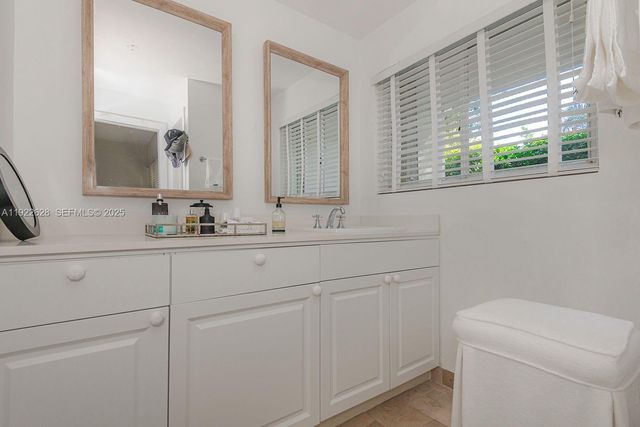 7000 Robles St, Coral Gables, FL 33143