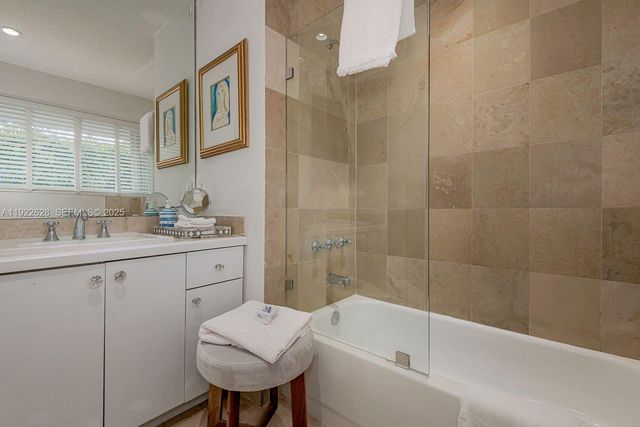 7000 Robles St, Coral Gables, FL 33143