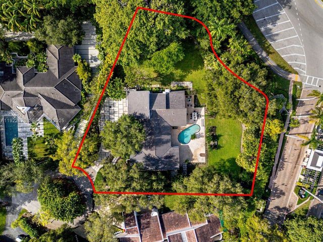 7000 Robles St, Coral Gables, FL 33143