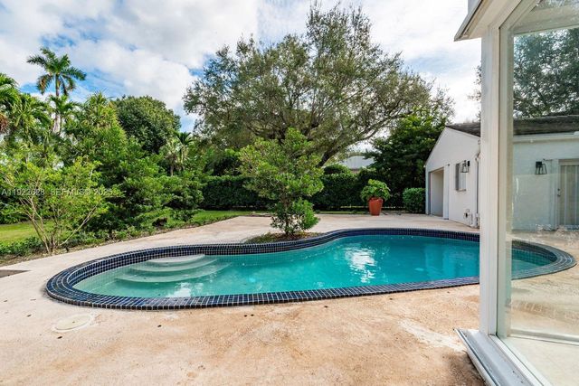 7000 Robles St, Coral Gables, FL 33143