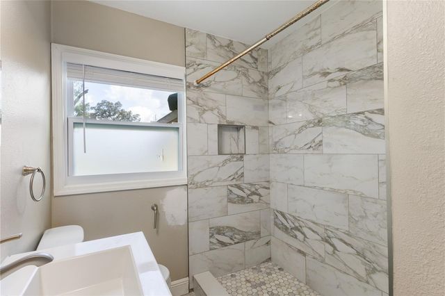 320 E ALTHEA AVENUE, Tampa, FL 33612