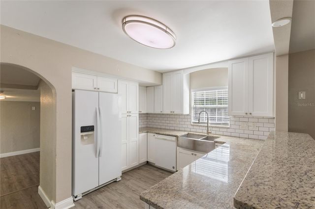 320 E ALTHEA AVENUE, Tampa, FL 33612