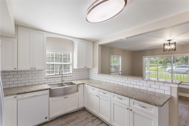 320 E ALTHEA AVENUE, Tampa, FL 33612