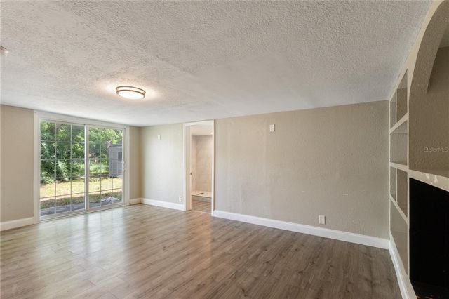 320 E ALTHEA AVENUE, Tampa, FL 33612