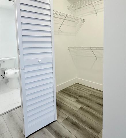 5077 NW 7th St 706, Miami, FL 33126