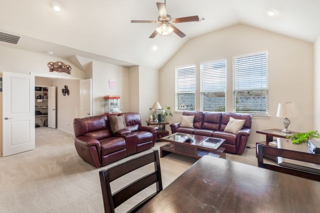 1121 Prairie Ridge Lane, Arlington, TX 76005