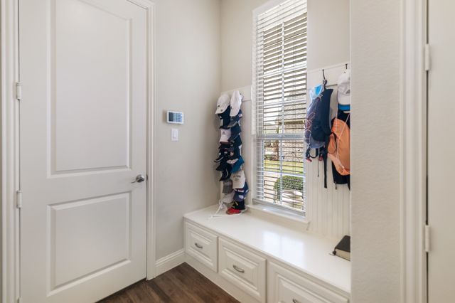 1121 Prairie Ridge Lane, Arlington, TX 76005