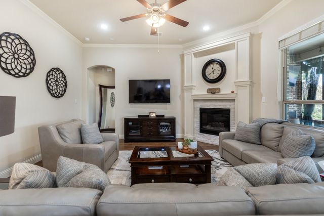 1121 Prairie Ridge Lane, Arlington, TX 76005