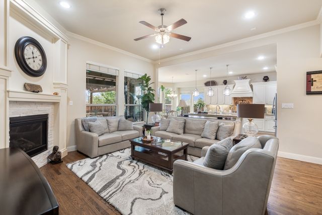 1121 Prairie Ridge Lane, Arlington, TX 76005