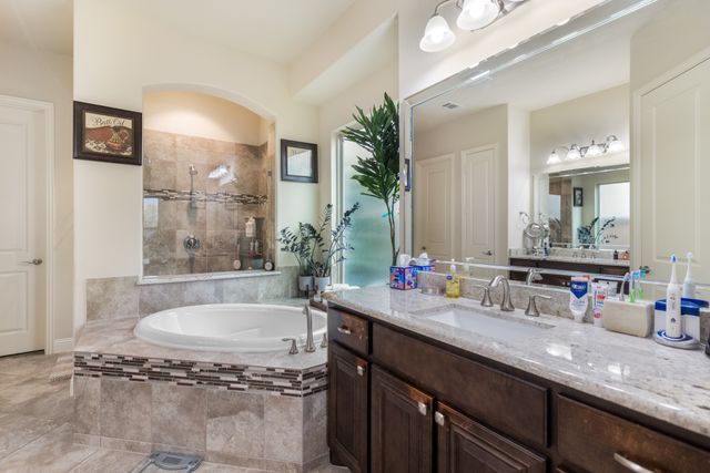 1121 Prairie Ridge Lane, Arlington, TX 76005