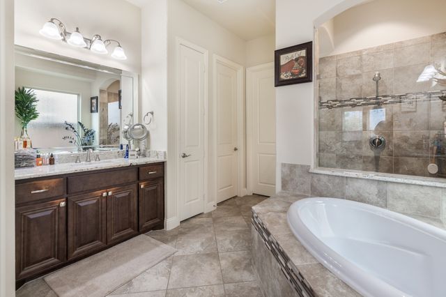 1121 Prairie Ridge Lane, Arlington, TX 76005