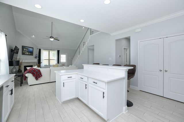19 Canterborough Place, Tomball, TX 77375