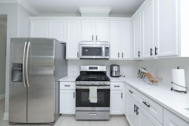 19 Canterborough Place, Tomball, TX 77375