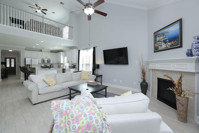 19 Canterborough Place, Tomball, TX 77375