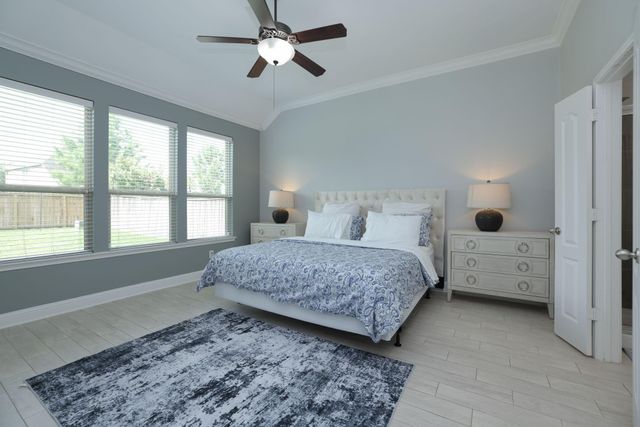 19 Canterborough Place, Tomball, TX 77375