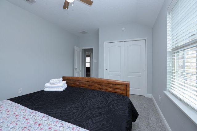19 Canterborough Place, Tomball, TX 77375