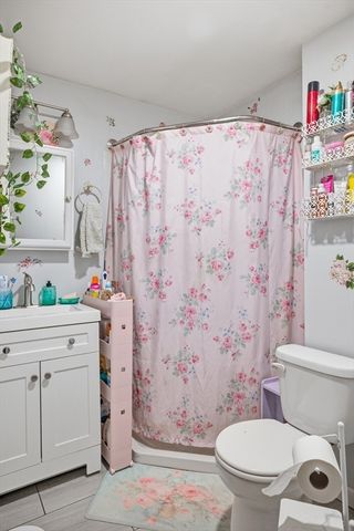 6 Richmond Park, Woburn, MA 01801