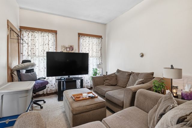 6 Richmond Park, Woburn, MA 01801
