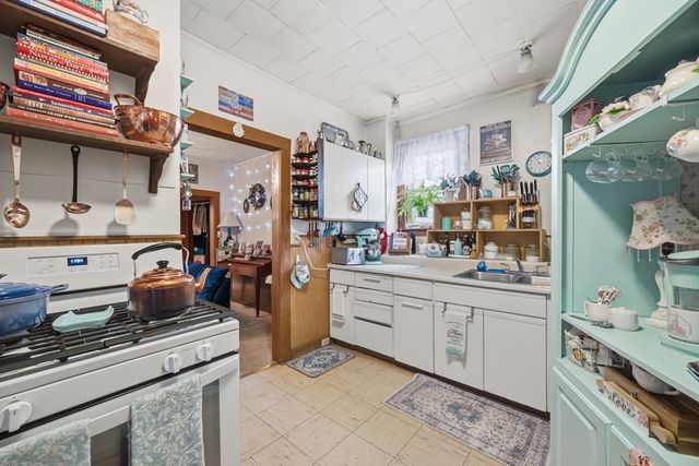 6 Richmond Park, Woburn, MA 01801
