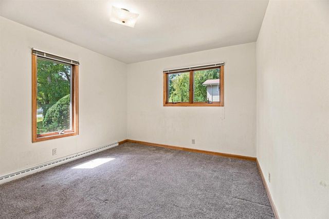 2878 WITZEL AVENUE, Oshkosh, WI 54904