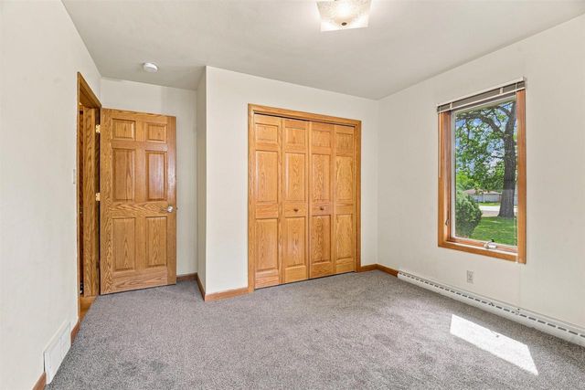 2878 WITZEL AVENUE, Oshkosh, WI 54904