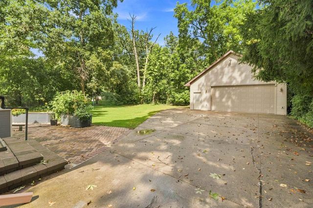 2878 WITZEL AVENUE, Oshkosh, WI 54904