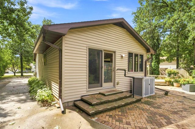 2878 WITZEL AVENUE, Oshkosh, WI 54904