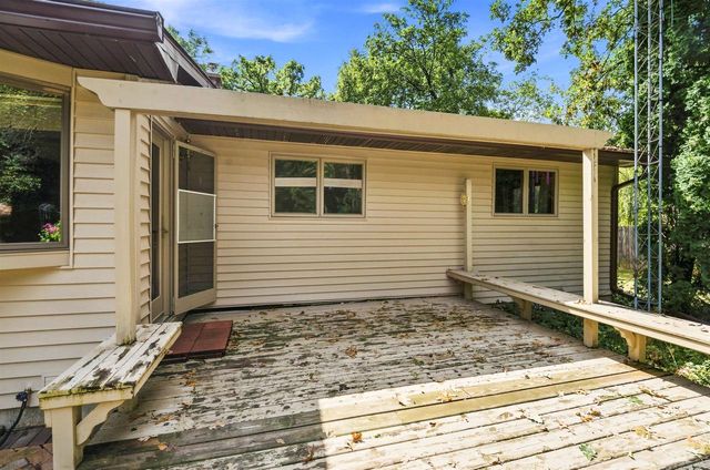 2878 WITZEL AVENUE, Oshkosh, WI 54904