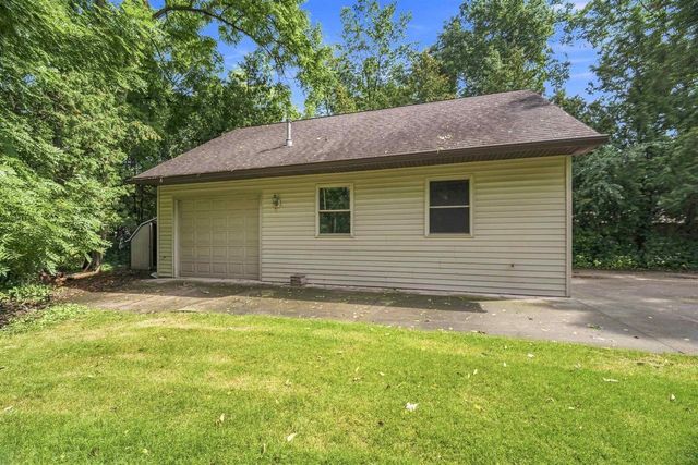 2878 WITZEL AVENUE, Oshkosh, WI 54904