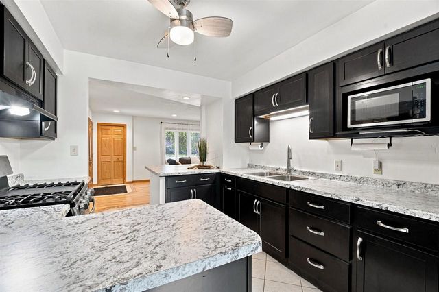 2878 WITZEL AVENUE, Oshkosh, WI 54904