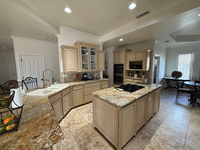 21 Long Champ, Odessa, TX 79762