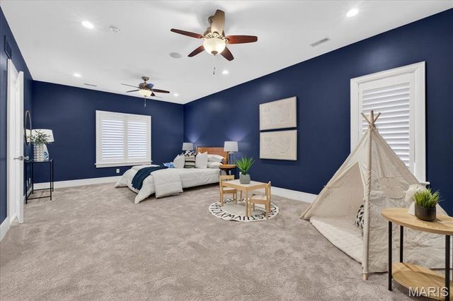 208 Lancaster Drive, St Louis, MO 63105