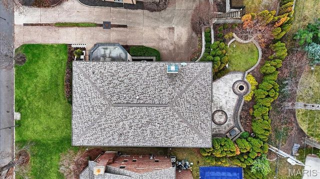 208 Lancaster Drive, St Louis, MO 63105