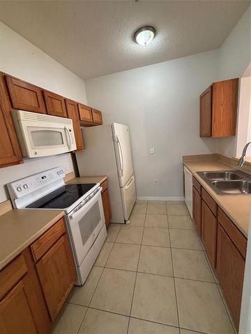 7404 LAGO DE ORO A-4, Orlando, FL 32822