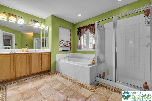 1535 Ciara Drive, Hanover Twp, PA 18017