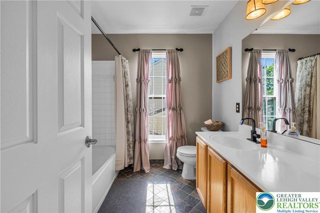 1535 Ciara Drive, Hanover Twp, PA 18017