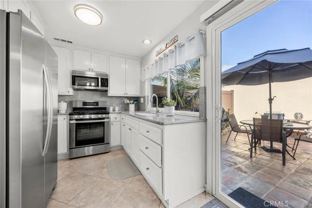 1416 N Stoneyhaven Lane, Anaheim, CA 92801