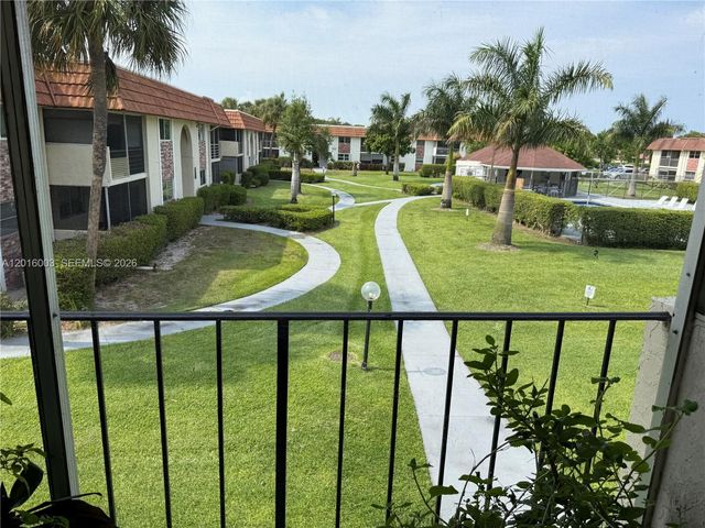 22805 SW 66th Ave 208, Boca Raton, FL 33428