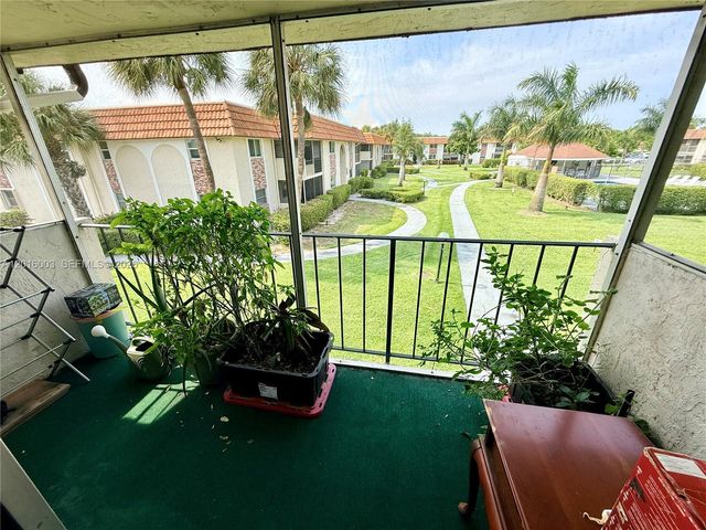 22805 SW 66th Ave 208, Boca Raton, FL 33428