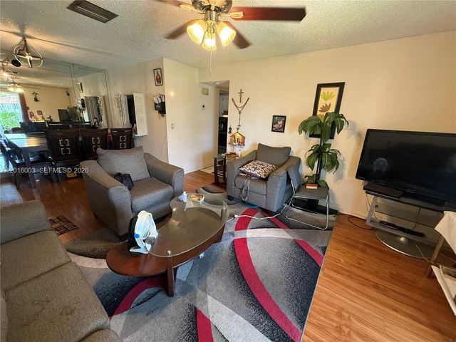22805 SW 66th Ave 208, Boca Raton, FL 33428