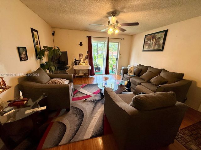 22805 SW 66th Ave 208, Boca Raton, FL 33428