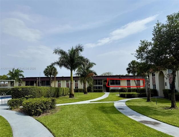 22805 SW 66th Ave 208, Boca Raton, FL 33428