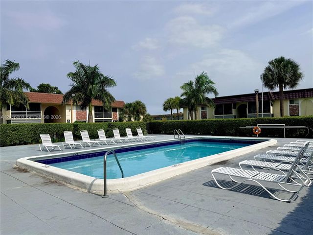 22805 SW 66th Ave 208, Boca Raton, FL 33428