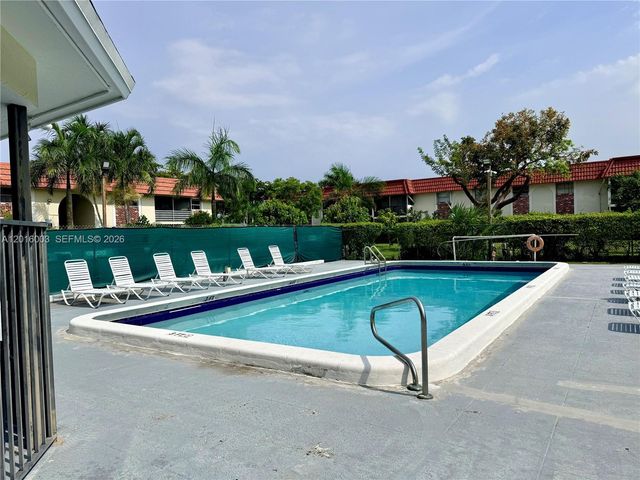 22805 SW 66th Ave 208, Boca Raton, FL 33428